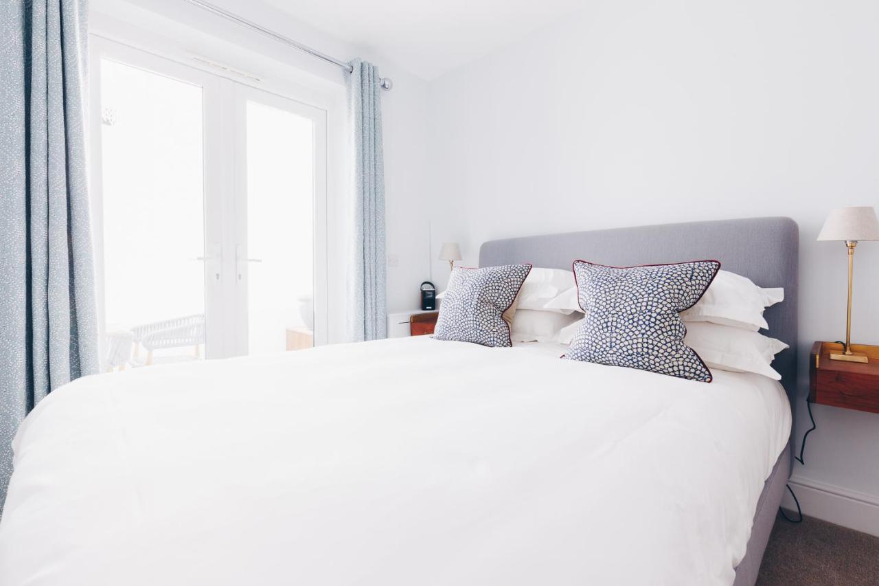 South Street Apartments Чичестър Екстериор снимка