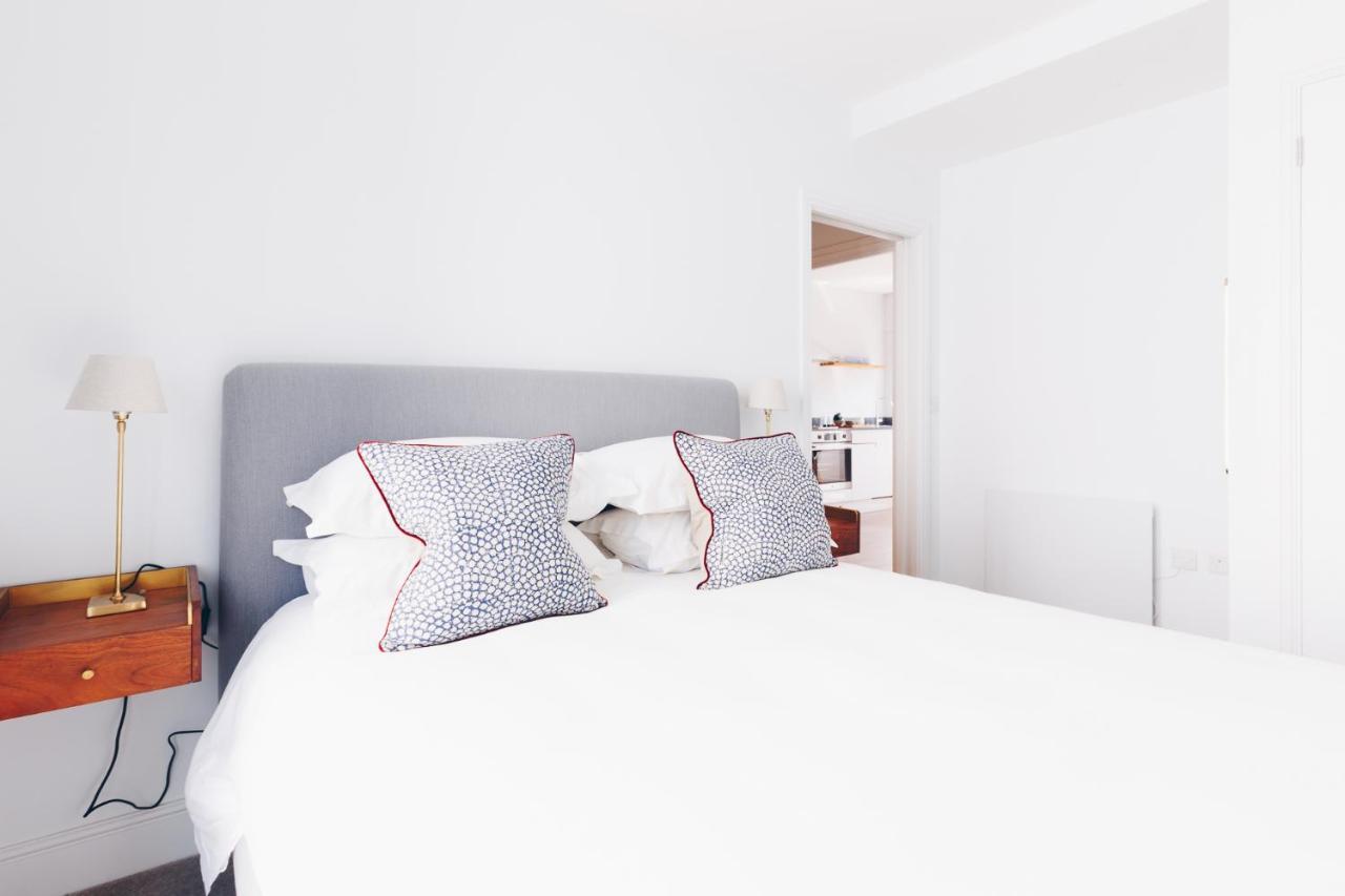 South Street Apartments Чичестър Екстериор снимка